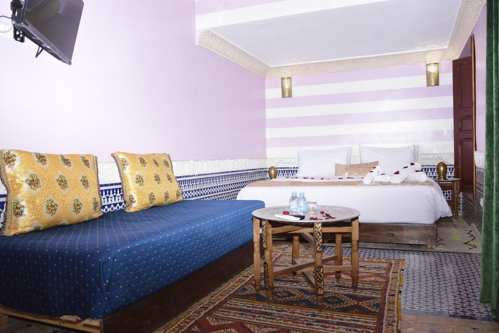 Riad Fes Colors & Spa - Family Lodging Exterior photo