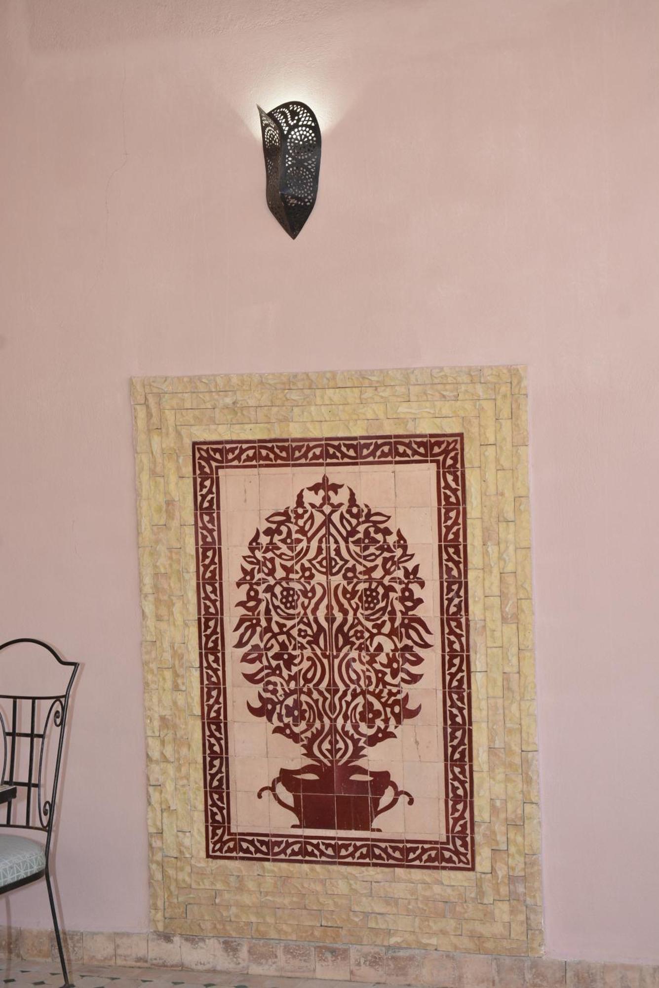 Riad Fes Colors & Spa - Family Lodging Exterior photo