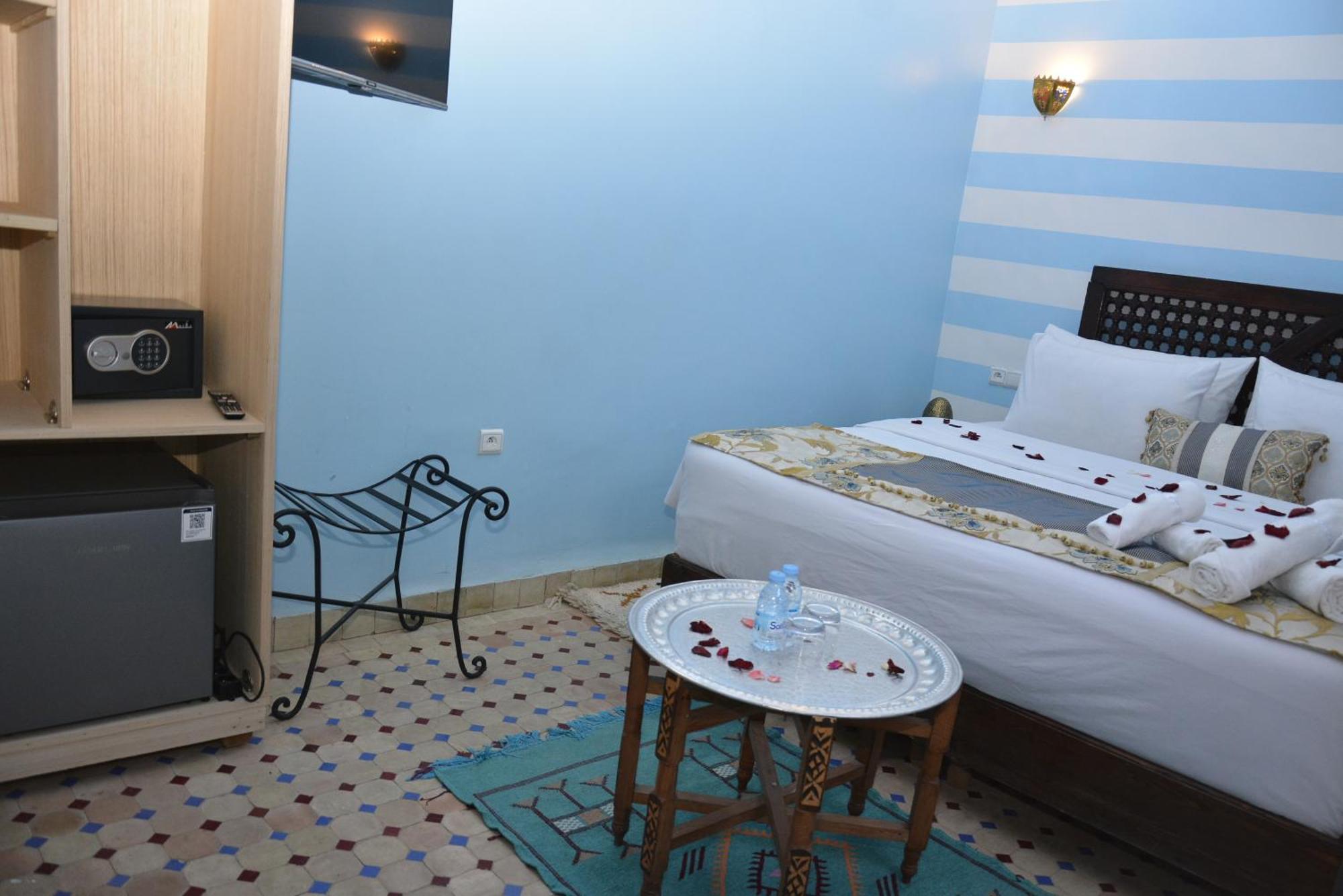 Riad Fes Colors & Spa - Family Lodging Exterior photo