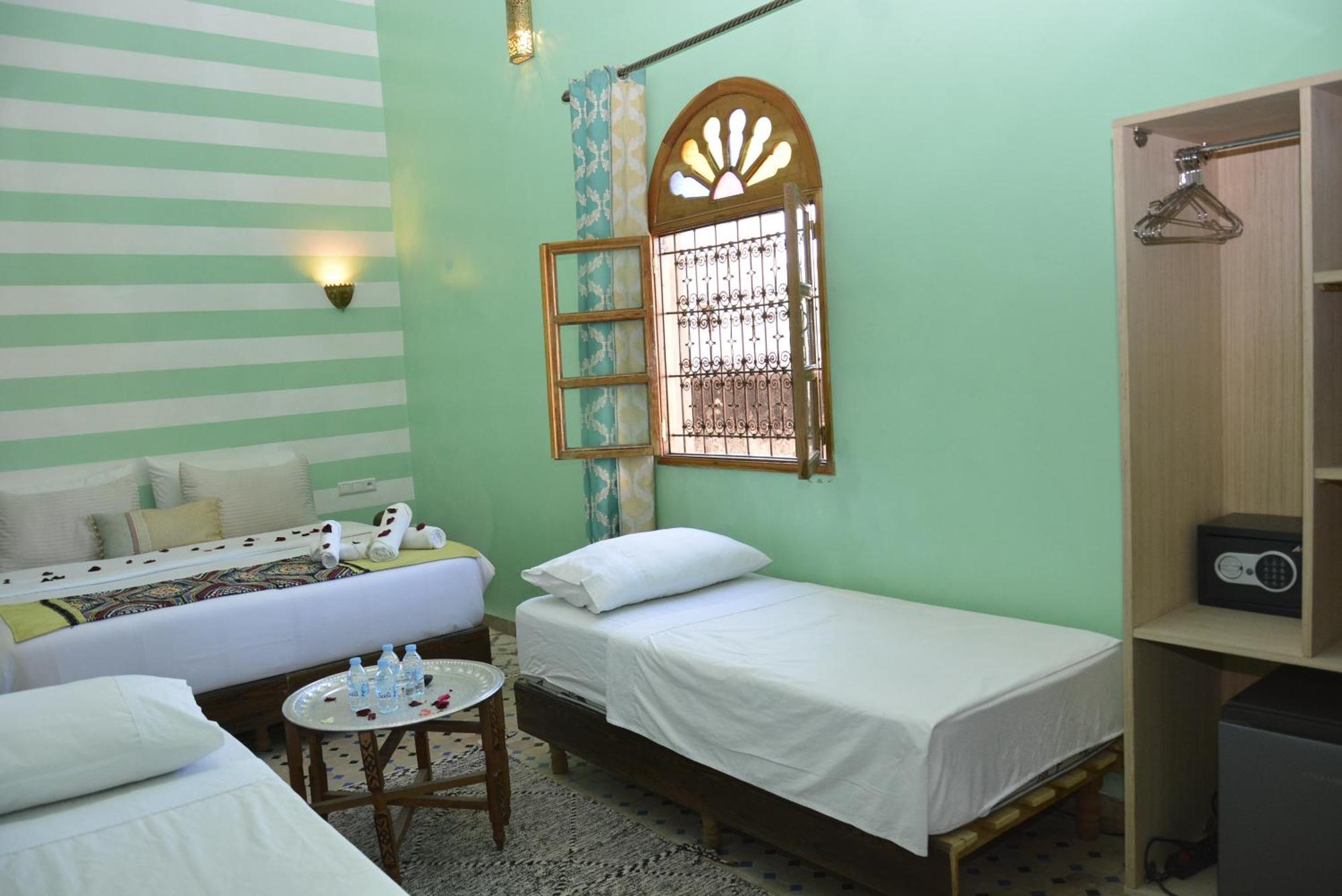 Riad Fes Colors & Spa - Family Lodging Exterior photo